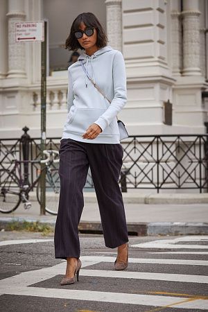 Толстовка с капюшоном женская Queen, белая, размер XS