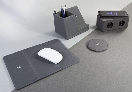 Bluetooth колонка "Cool Gray" с двумя динамиками (2х3Вт) и беспроводным зарядным устройством, переработанный пластик (RPET)