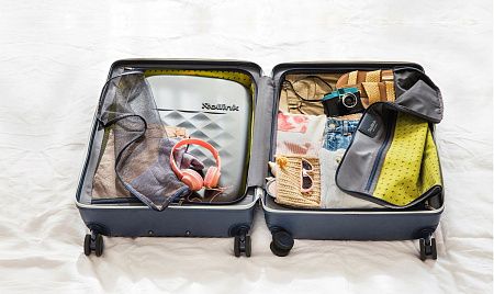 Чемодан складной Rollink Earth 55x40x20 см, 2 колеса, черный/зеленый