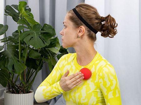 Массажный мяч для МФР Relaxify, красный