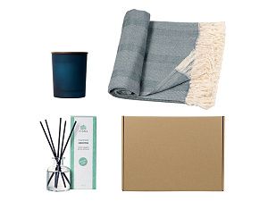 Подарочный набор для дома с пледом, свечой и диффузором