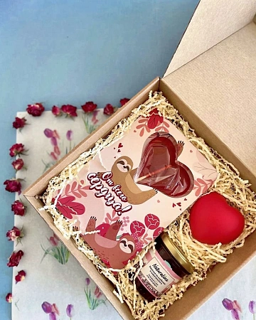 Набор «От всего сердца»: антистресс, варенье, открытка с леденцом