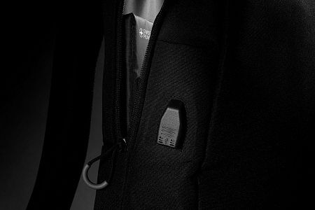 Рюкзак Swiss Peak с RFID-защитой и USB-A из rPET AWARE™, 15,6’’