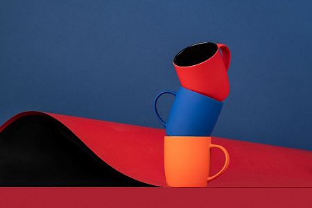 Кружка Surprise Touch Black с покрытием софт-тач, красная