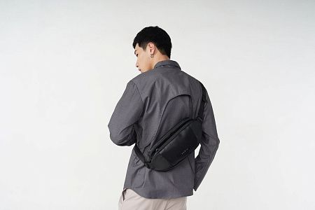 Наплечная сумка KORIN FlipSling 32х16х10 см, темно-зеленая/черная