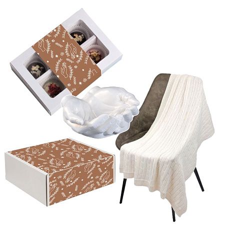 Подарочный набор «Нежность»: плед, подставка, ассорти конфет