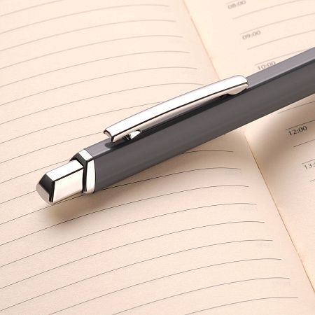 Шариковая ручка Пента (Penta), серая