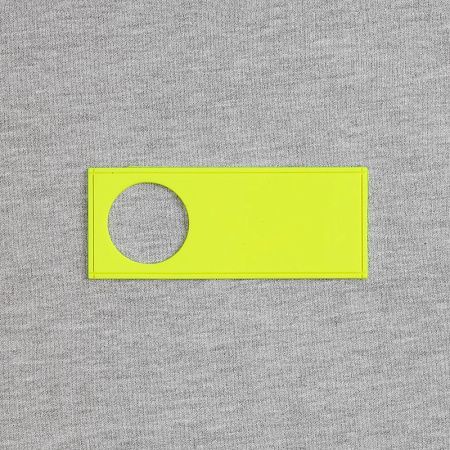 Лейбл из ПВХ с вырубкой «Круг», желтый неон