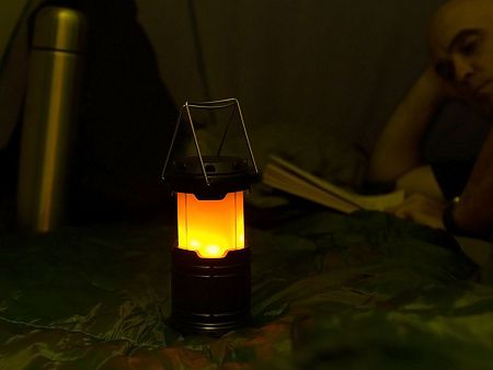 Кемпинговый фонарь с имитацией пламени Lindau Flame, черный