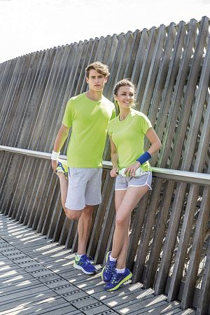 Футболка женская Sporty Women 140, зеленое яблоко, размер XS