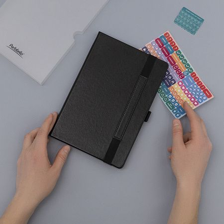 Ежедневник Galaxy недатированный, жесткая обложка, срез голограф. фольга, черный