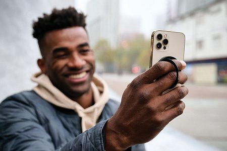 Магнитный держатель для телефона Terra Magnetic из переработанного пластика и алюминия RCS