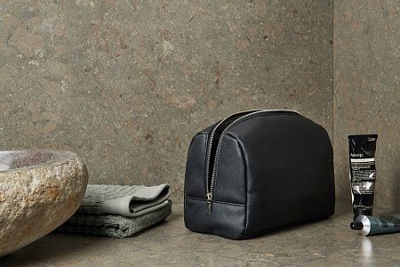 Косметичка VINGA Bermond из переработанного полиуретана RCS