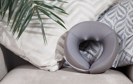 Подушка-массажер "Hug" с функцией обогрева