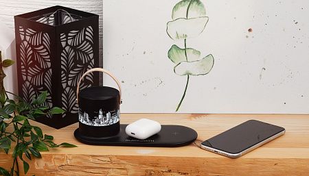 Настольная беспроводная (15W) зарядная станция "Blacksmith" с bluetooth колонкой с подсветкой логотипа