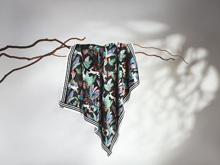 Платок «Зайцы»