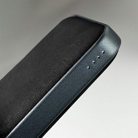 Универсальный аккумулятор EMBER 10 (10000мАч) с быстрой зарядкой, черный