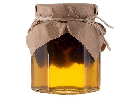 Мед с сосновыми шишками и кедровыми орехами