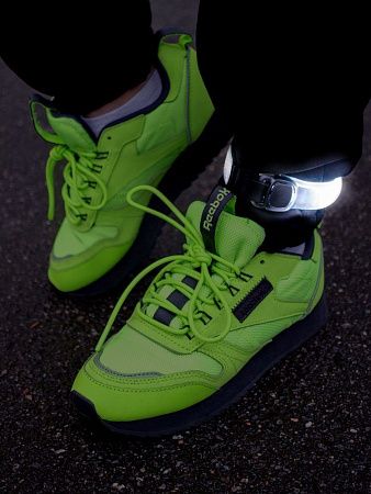 Фонарик — маячок безопасности Forrest Run, черный