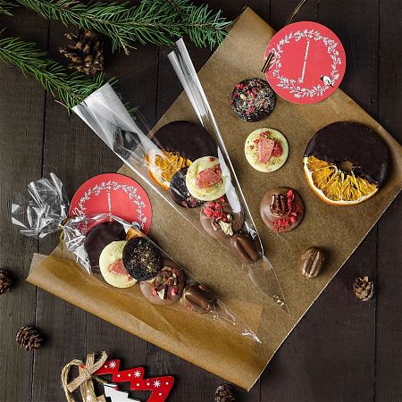 Набор сладостей: шоколад темный с апельсином, шоко медианты, шоко молочный