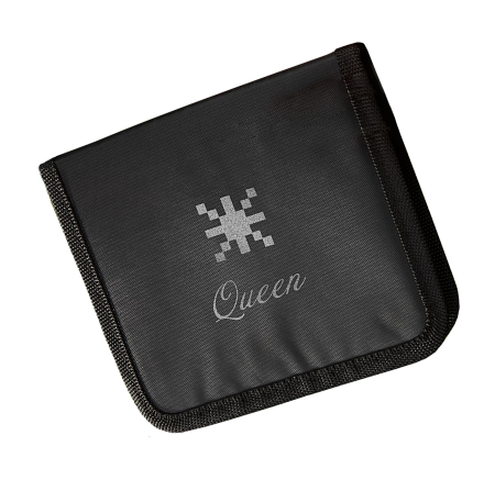 Подарочный набор "Ход королевы": плед, шахматы, бутылка, коробка