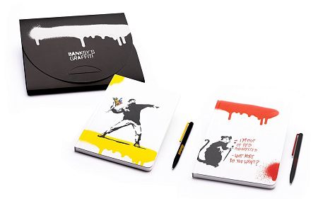 Набор Pininfarina Banksy Крыса: шариковая ручка GrafeeX и блокнот линованный из каменной бумаги, А5
