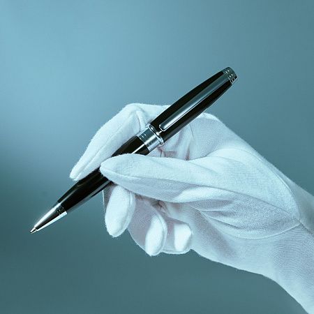 Шариковая ручка Soprano, черная