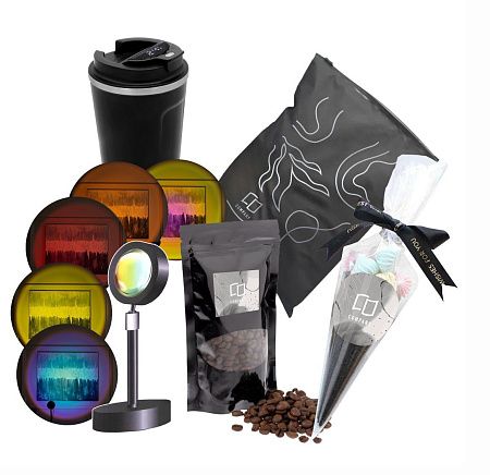 Подарочный набор "Эстетика": лампа с эффектом заката, термокружка, безе