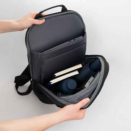 Бизнес рюкзак Альтер (Alter) с USB разъемом, черный