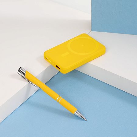 Внешний аккумулятор Ларго PD (Largo PD) 5000mAh с функцией беспроводной зарядки 15W, желтый