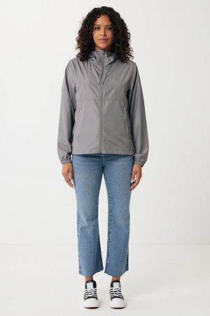 Ветровка Iqoniq Logan из переработанного полиэстера AWARE™, унисекс, 70 г/м²