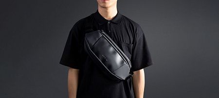 Наплечная сумка KORIN FlipSling 32х16х10 см, темно-зеленая/черная