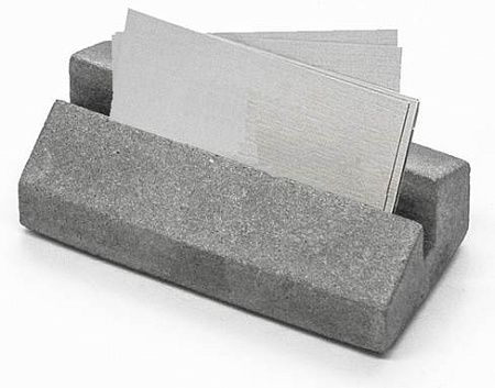 Визитница из бетона